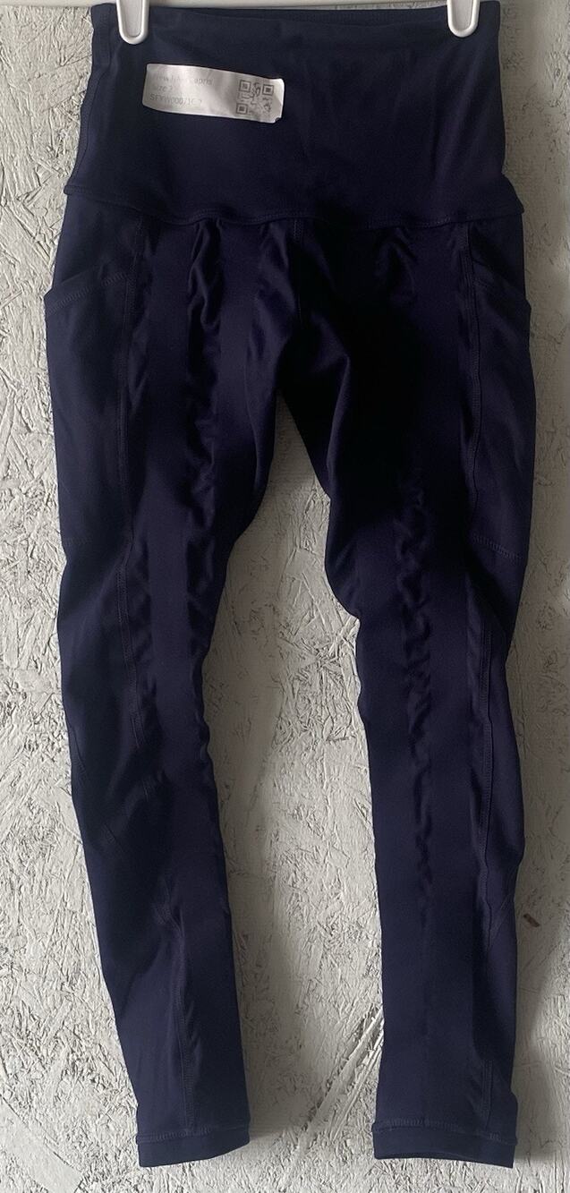 NWOT Sweetflexx Resistance Legging Size 2 Blue Front Flex Capris